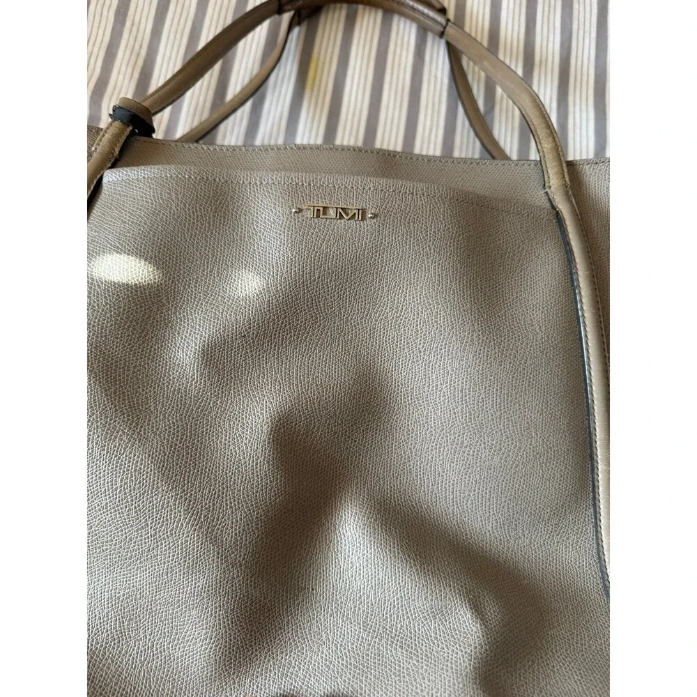 TUMI Tote Bag - Picture 8 of 12